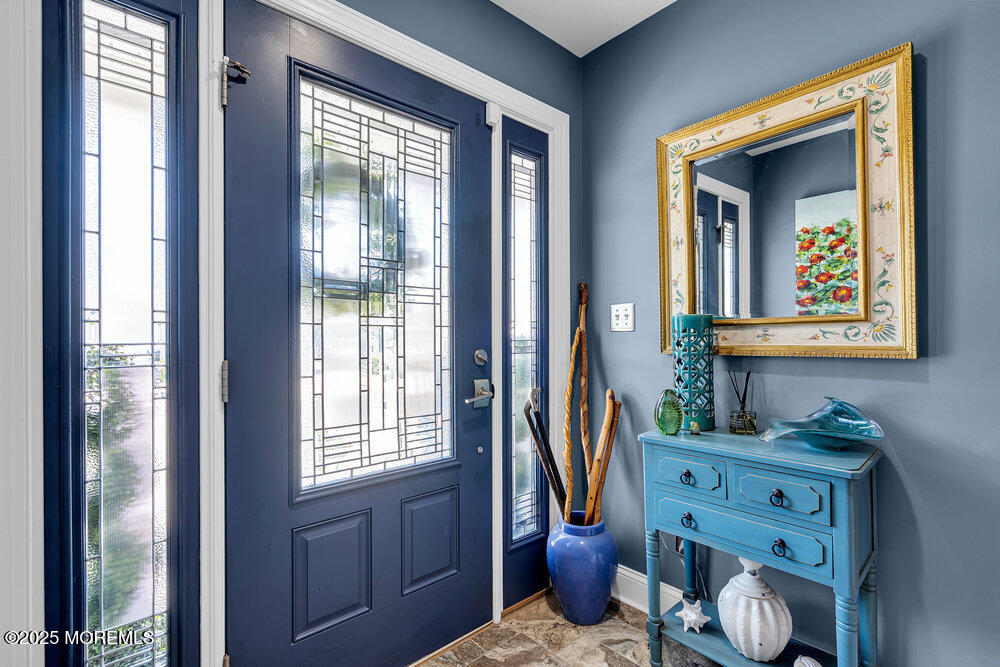 21 W Magnolia Avenue