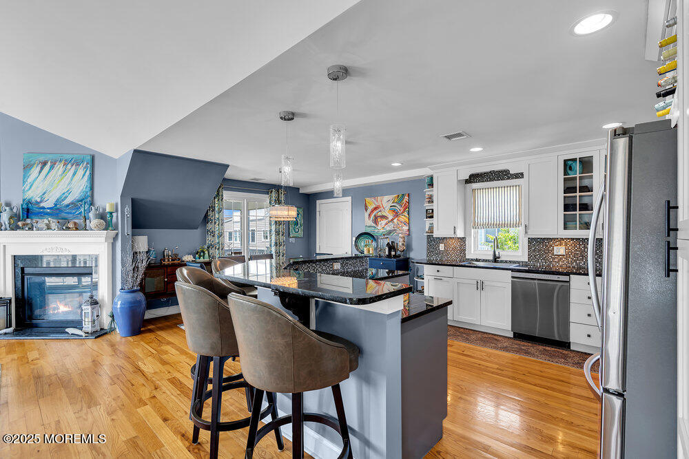 21 W Magnolia Avenue