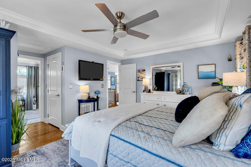 21 W Magnolia Avenue