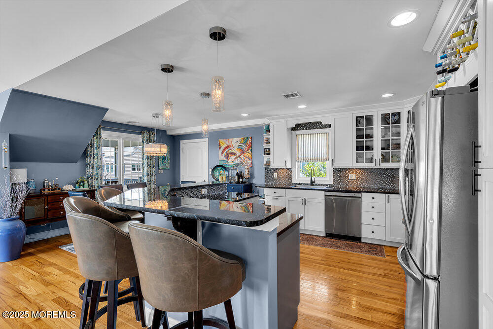 21 W Magnolia Avenue