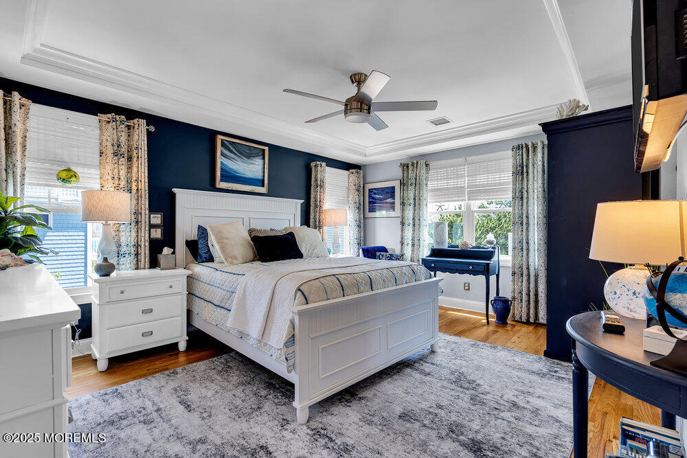 21 W Magnolia Avenue