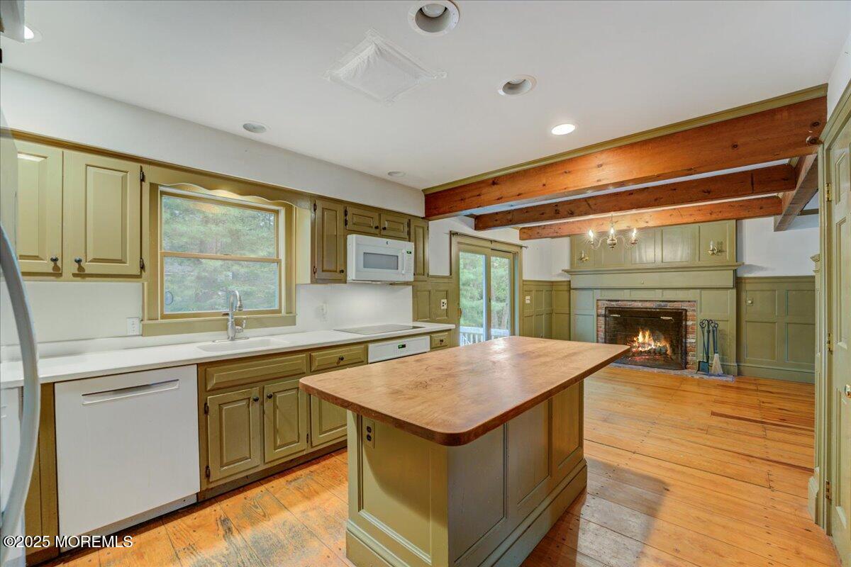 1545 Harbor Road