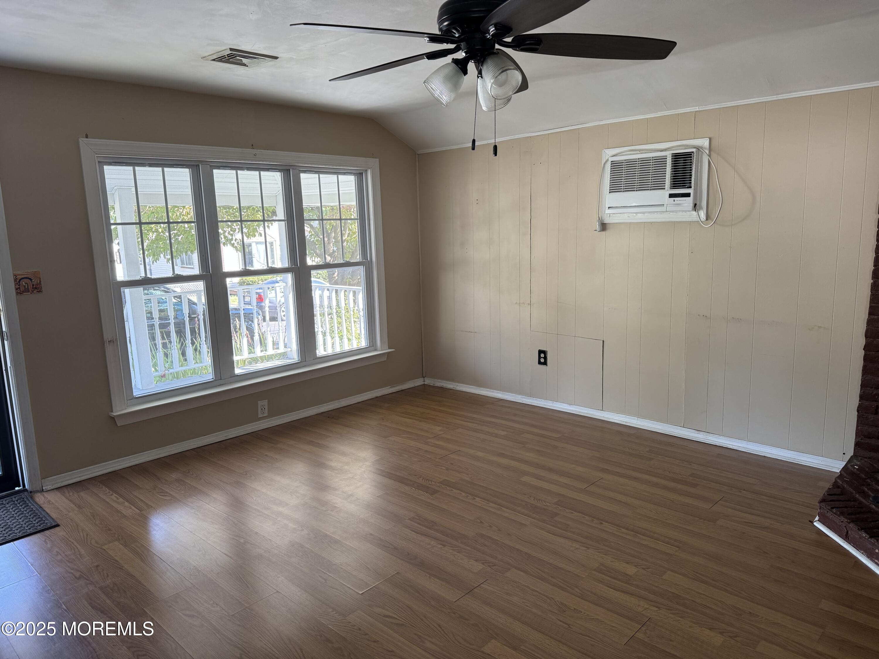 184 Hilltop Boulevard