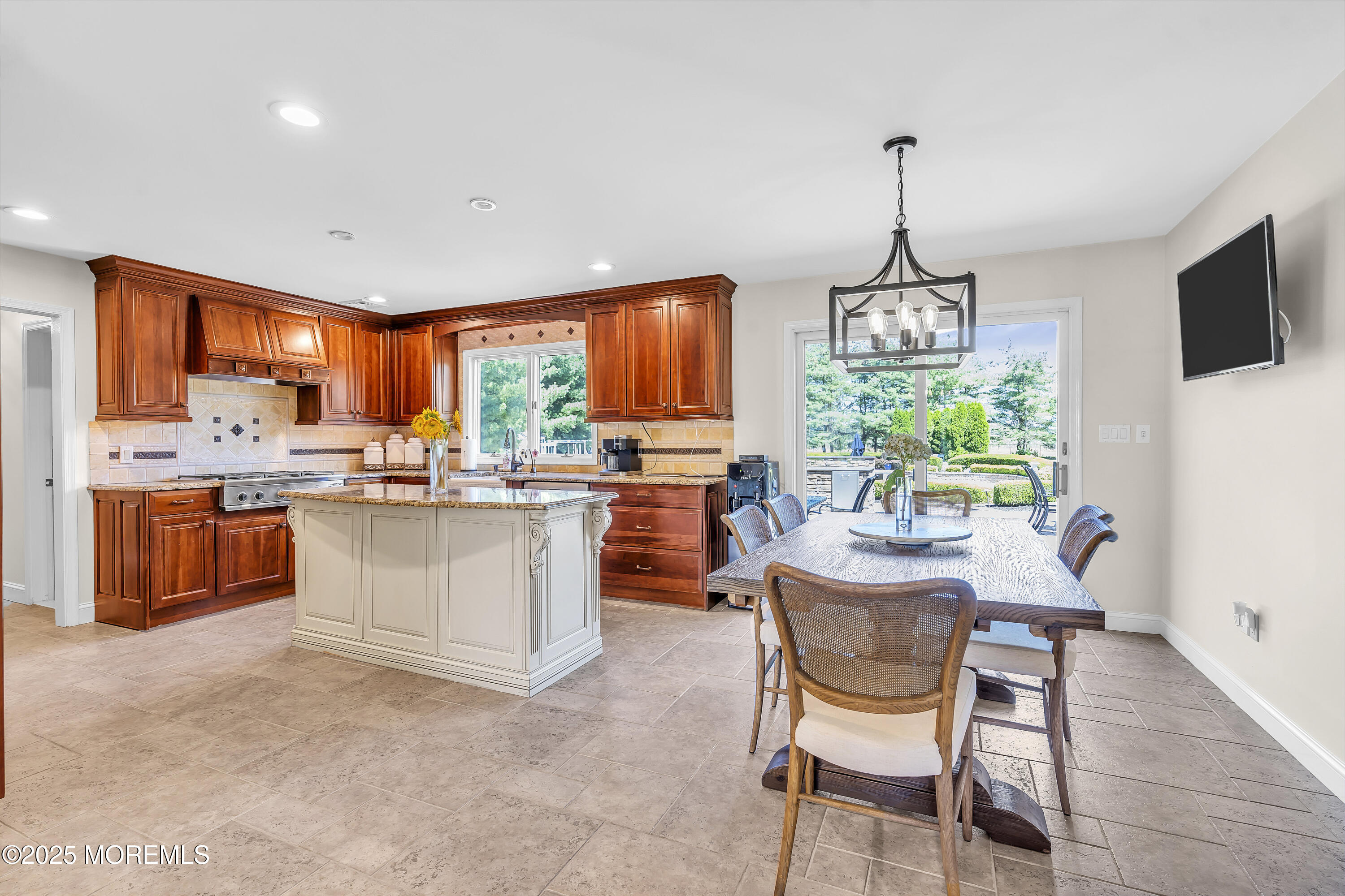 12 Clayton Drive