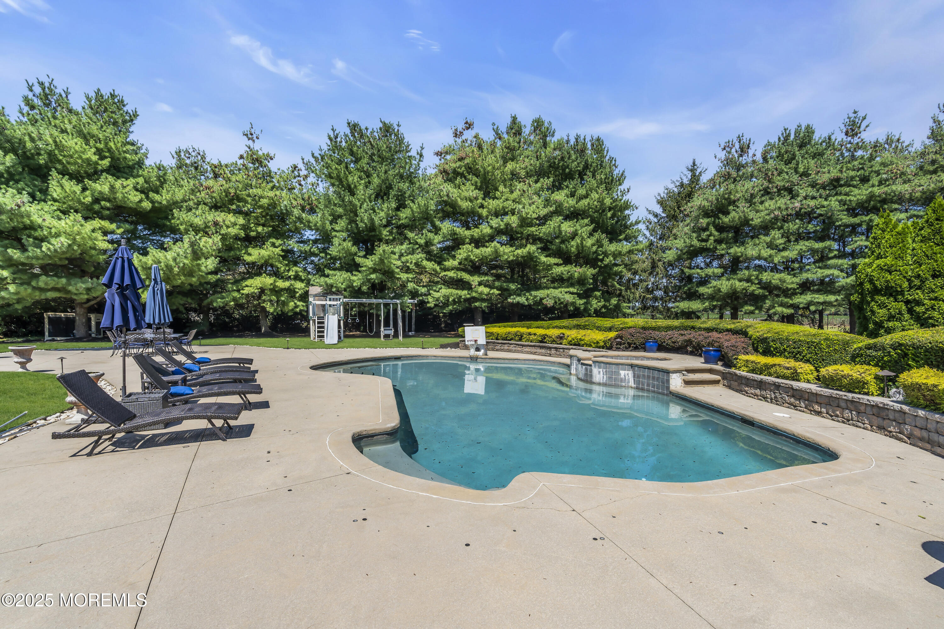 12 Clayton Drive