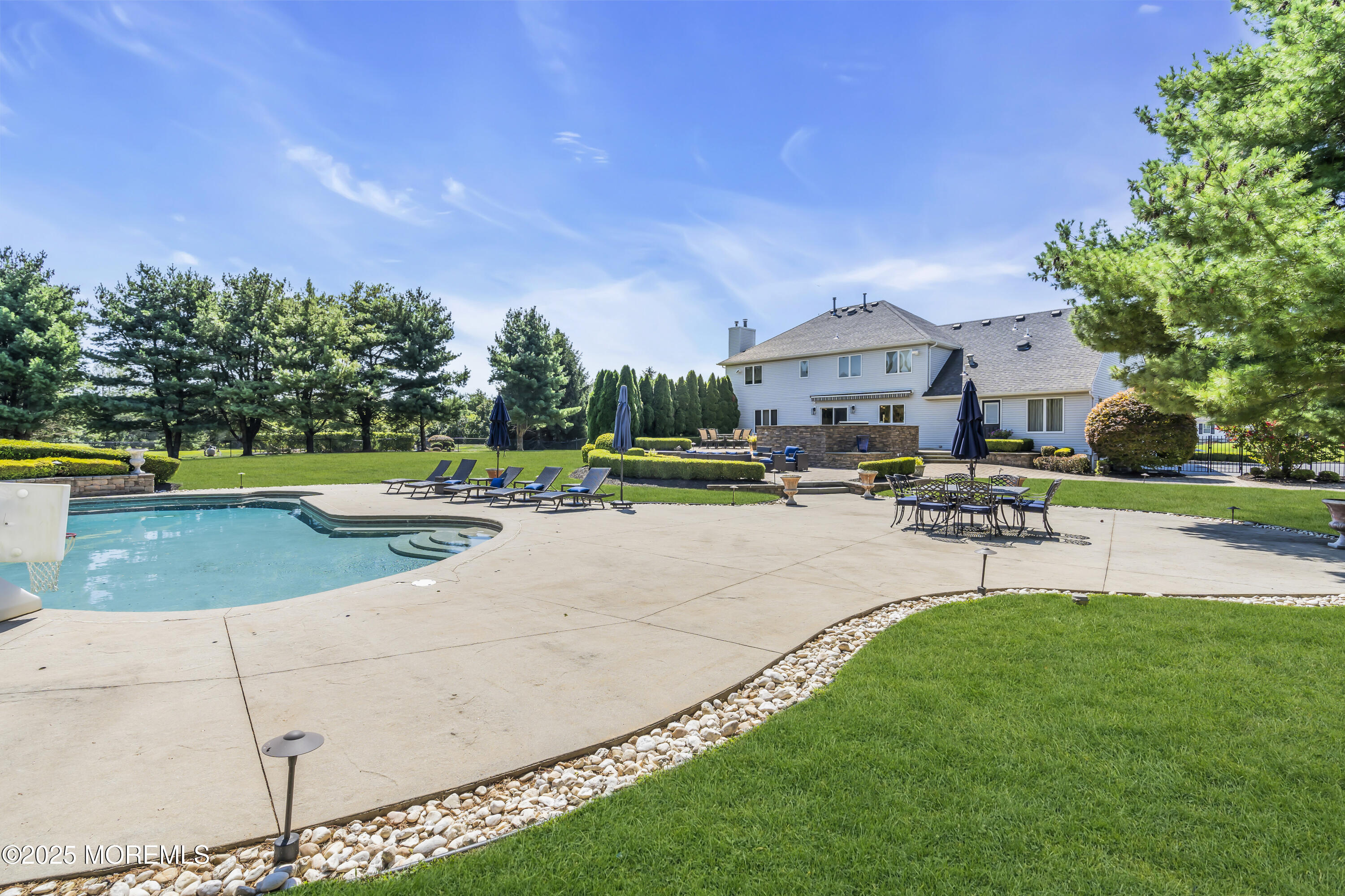 12 Clayton Drive