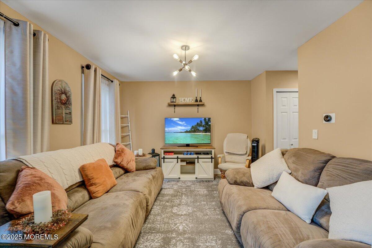 9 Hawk Court