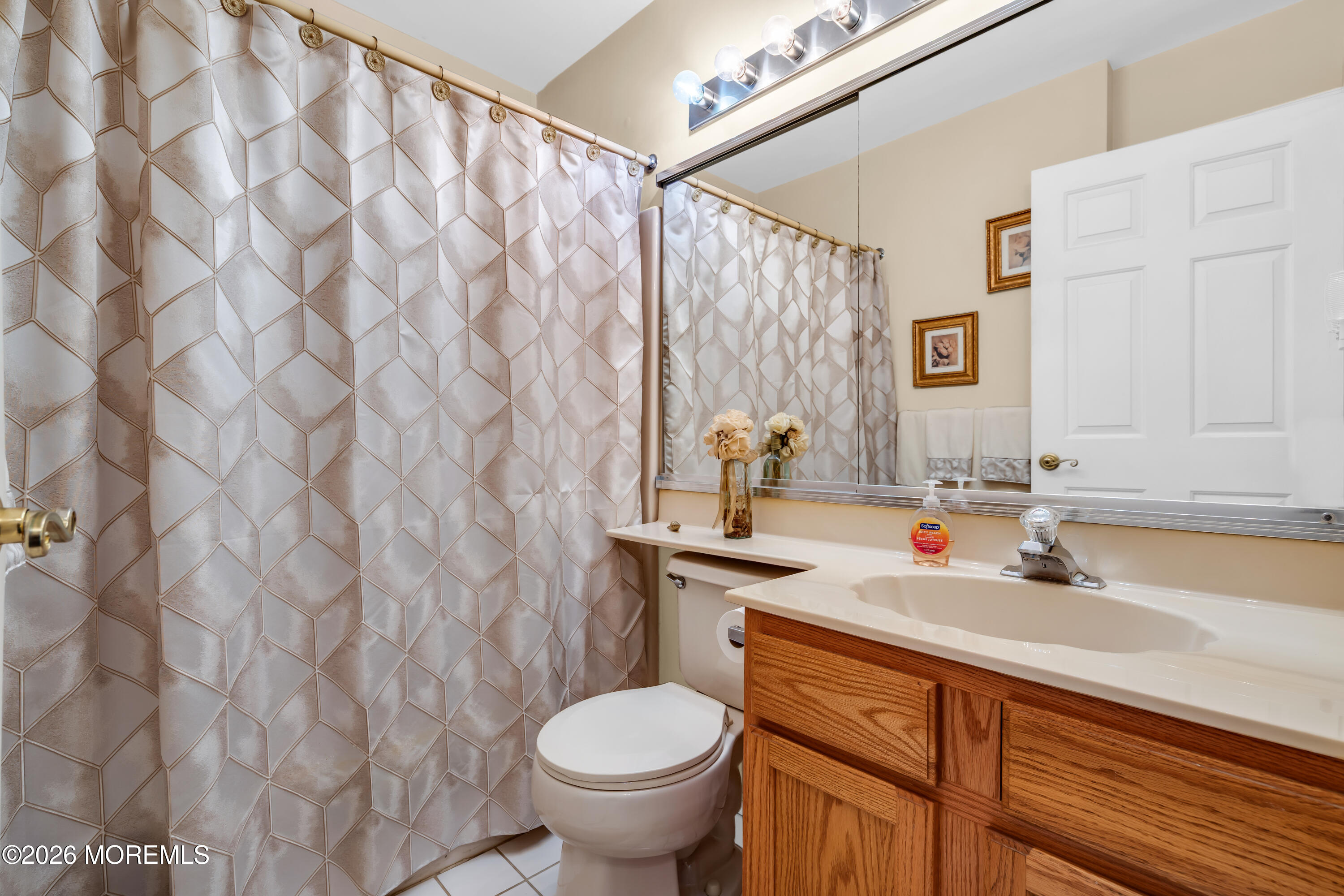 160 N Spinnaker Avenue