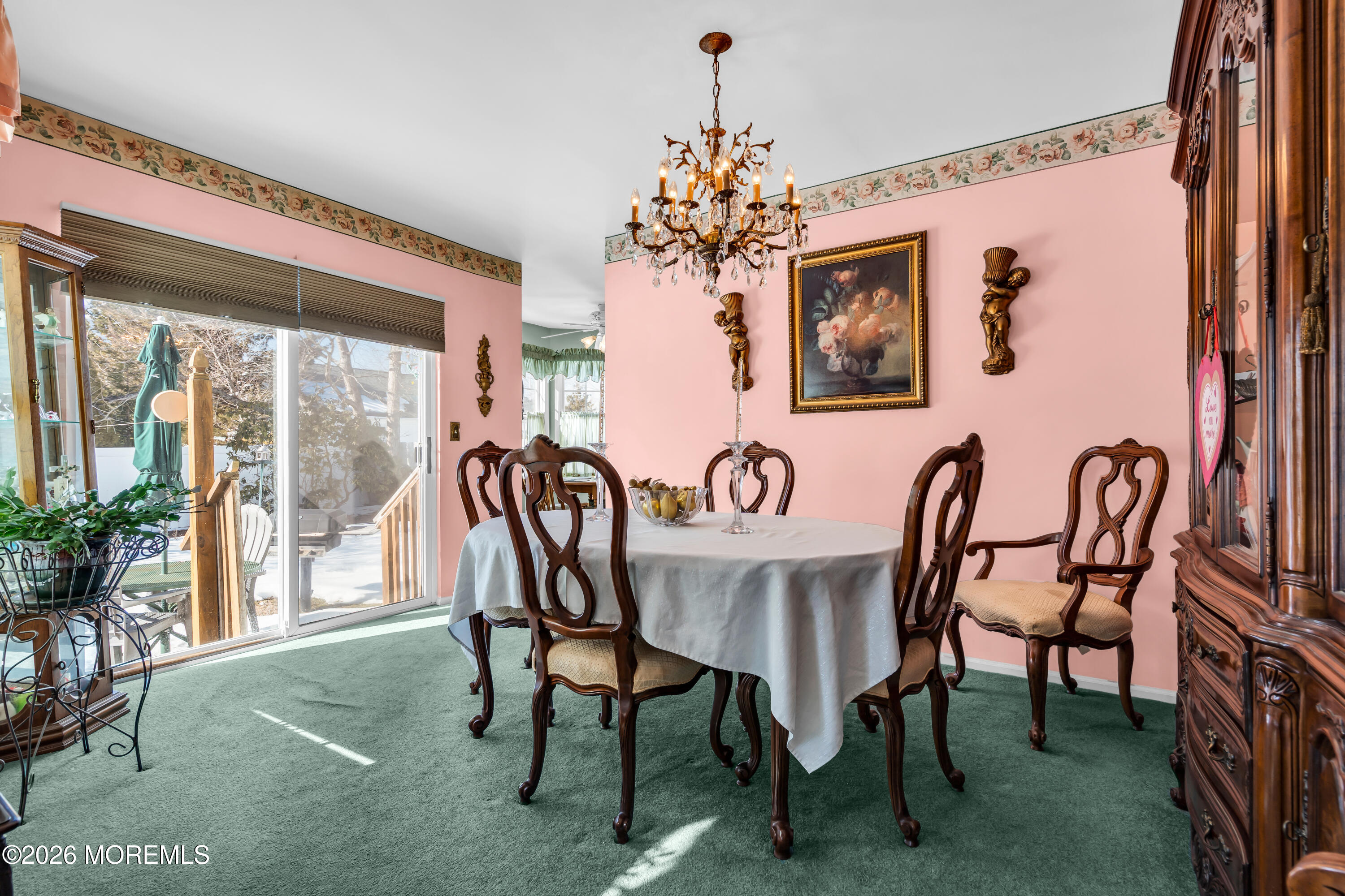 160 N Spinnaker Avenue