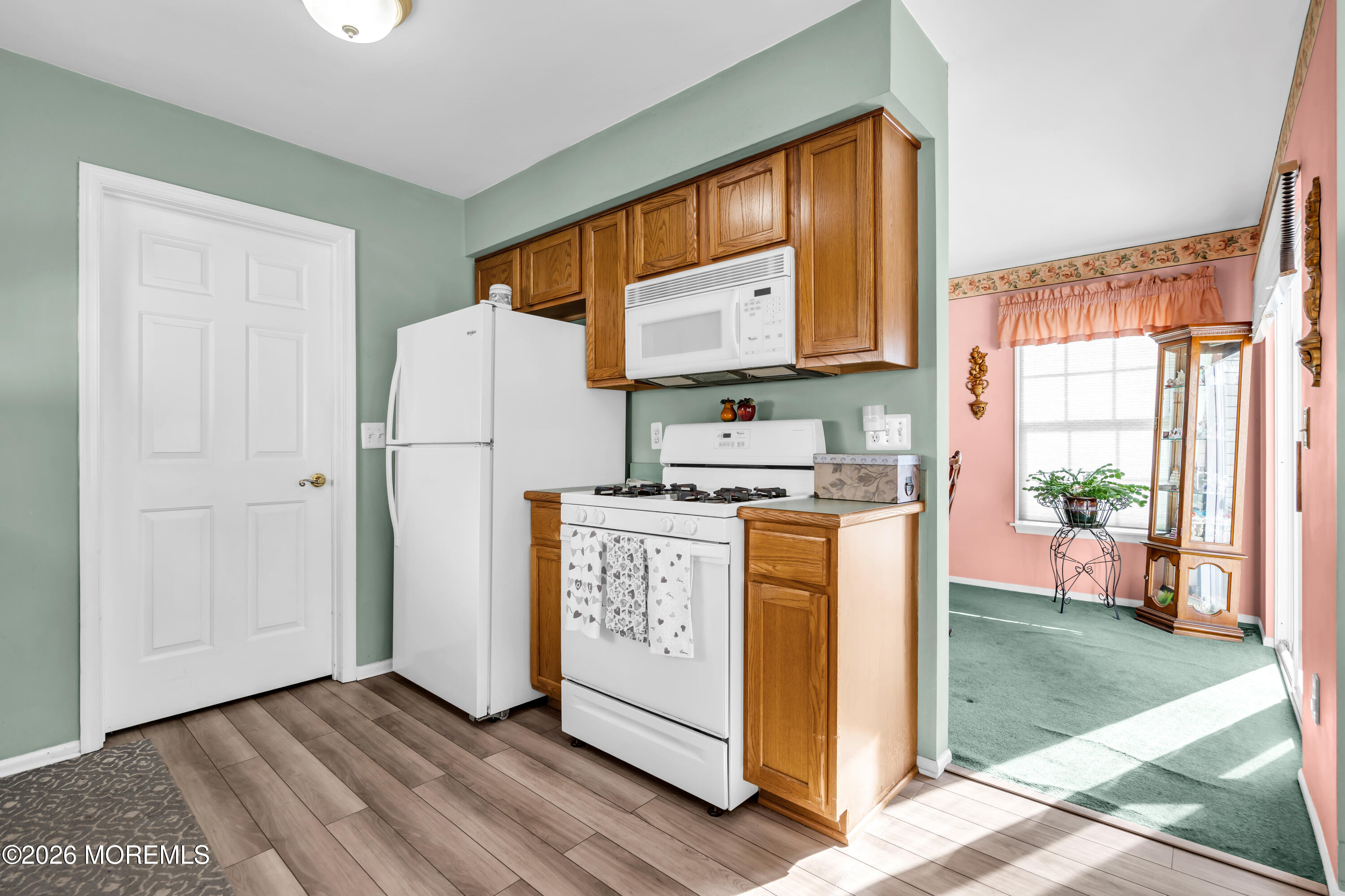 160 N Spinnaker Avenue