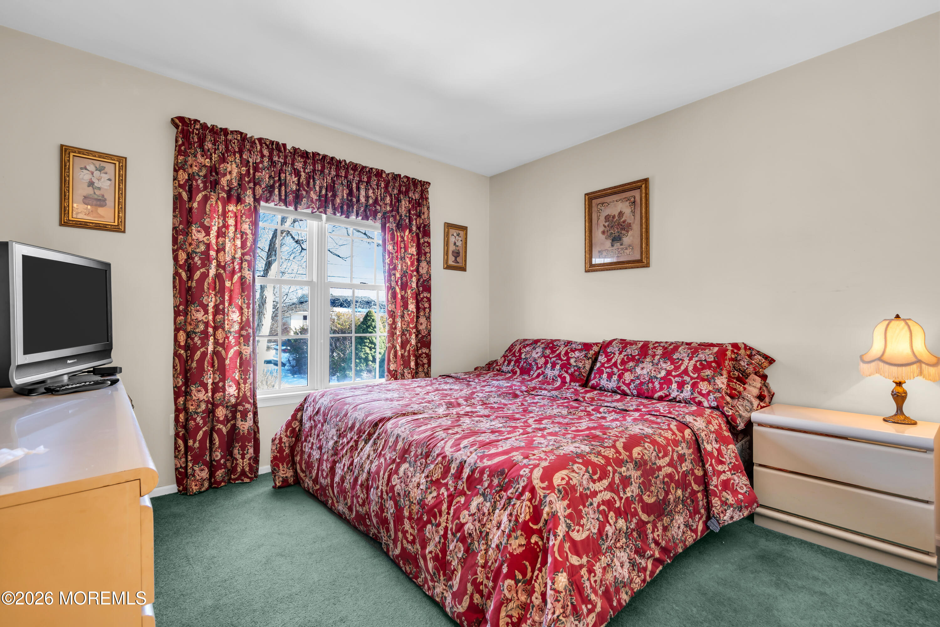 160 N Spinnaker Avenue