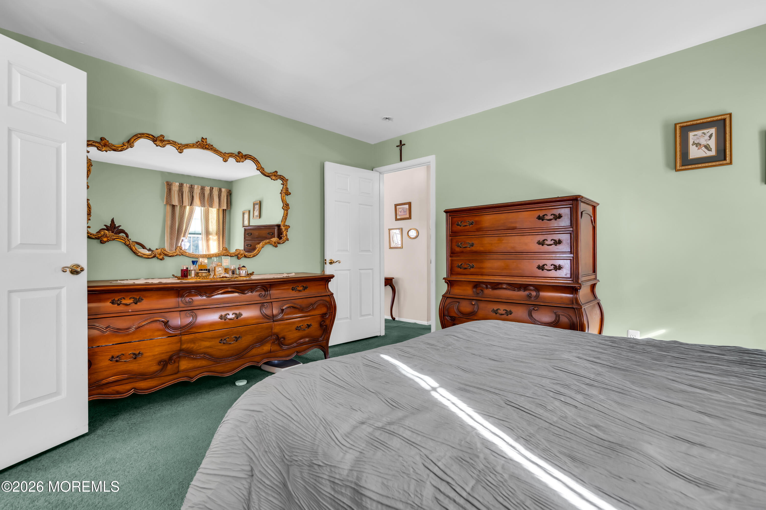 160 N Spinnaker Avenue