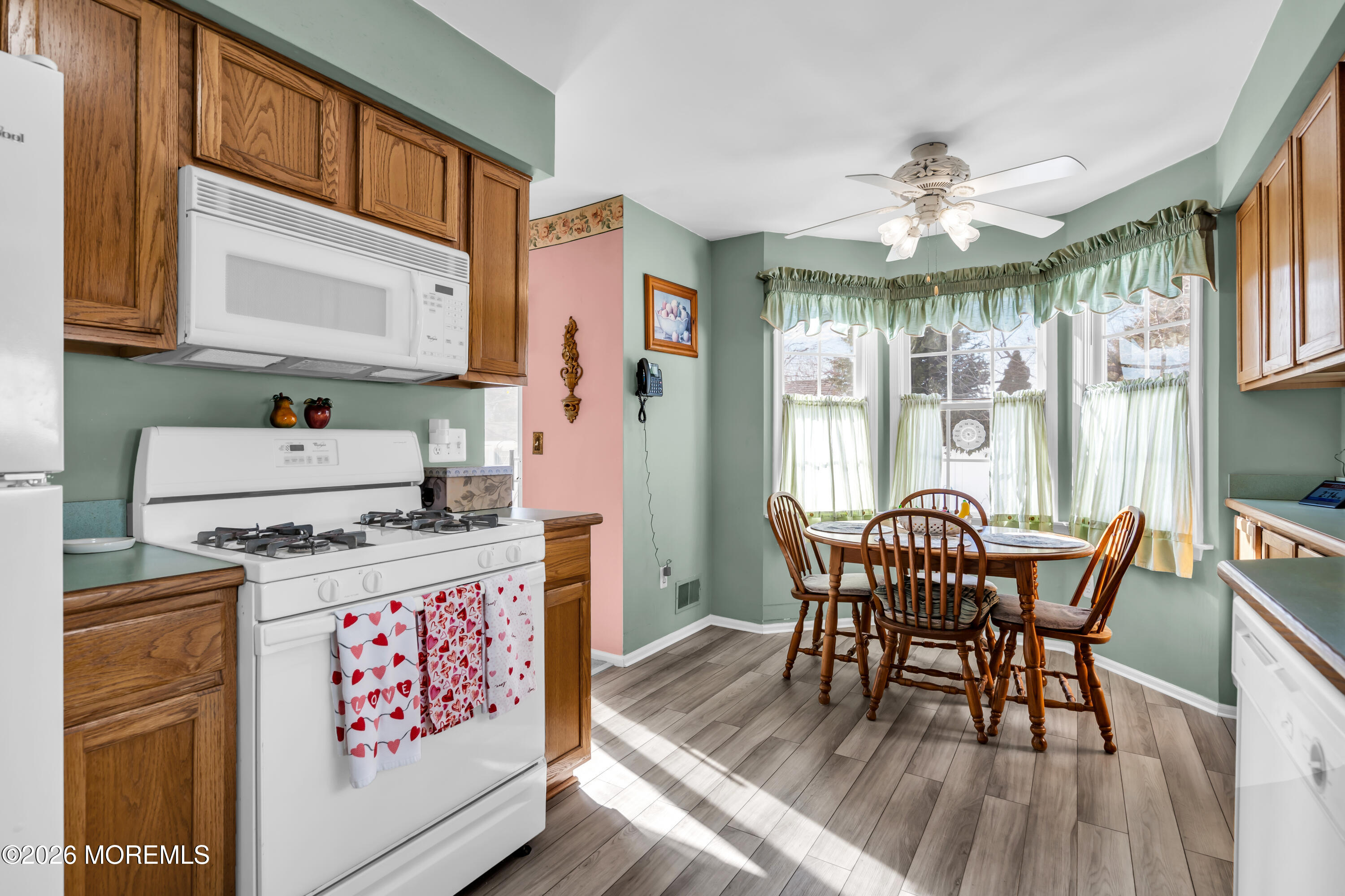 160 N Spinnaker Avenue