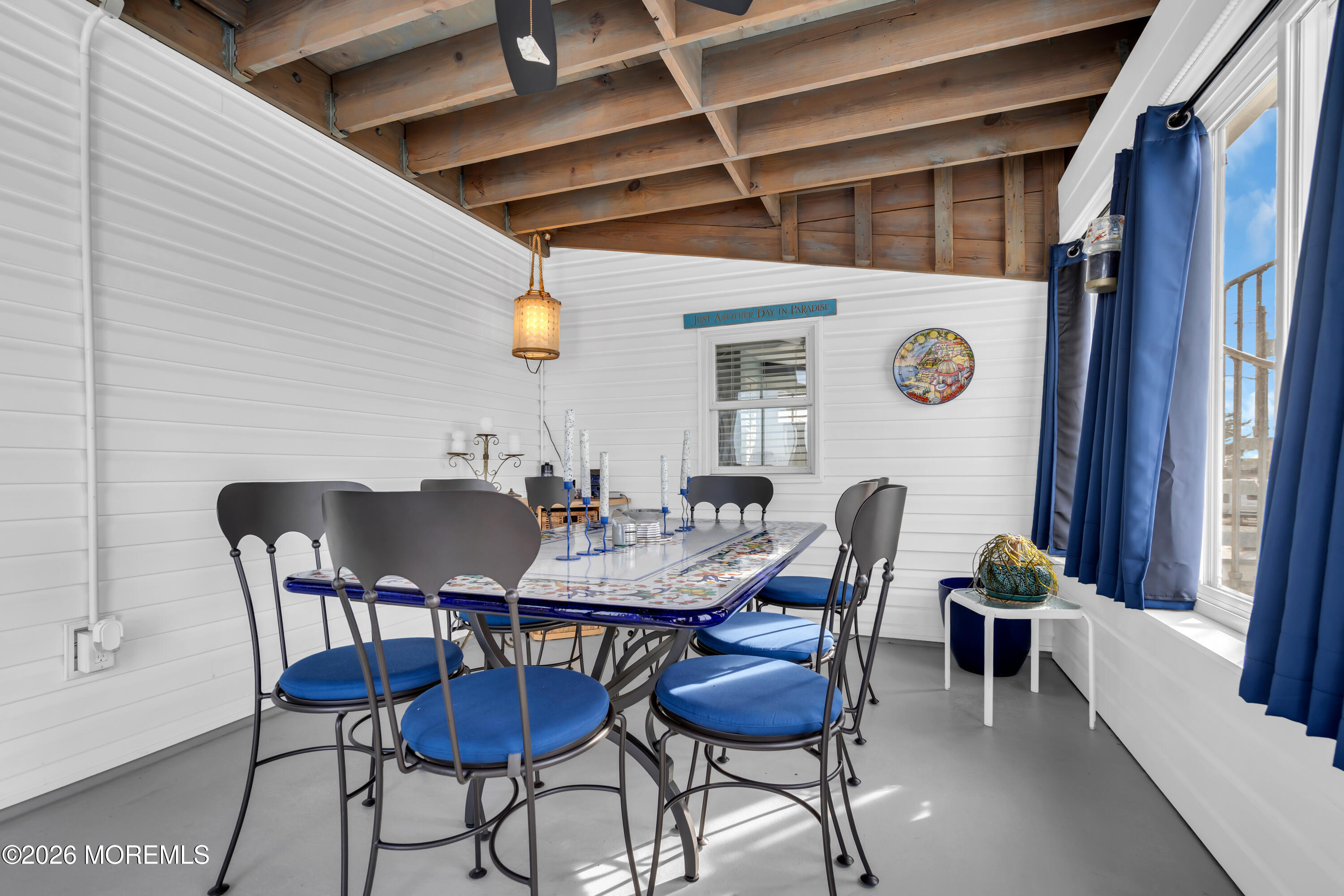 728 Twin Lakes Boulevard