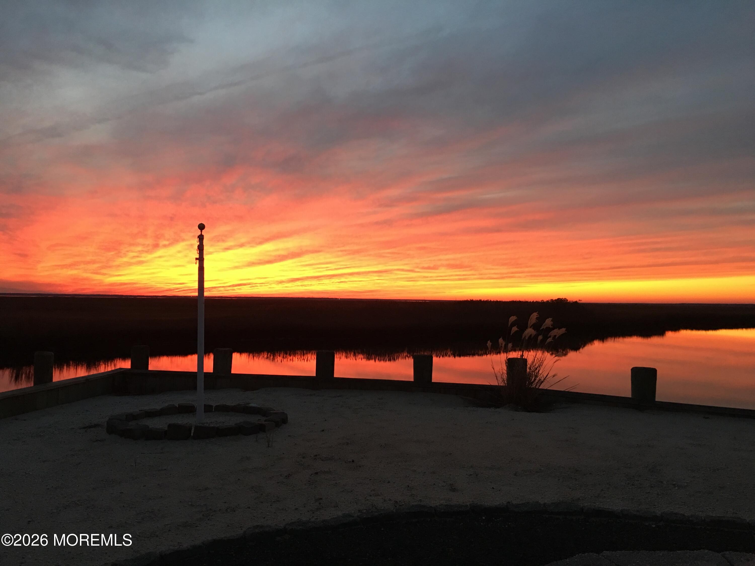 728 Twin Lakes Boulevard