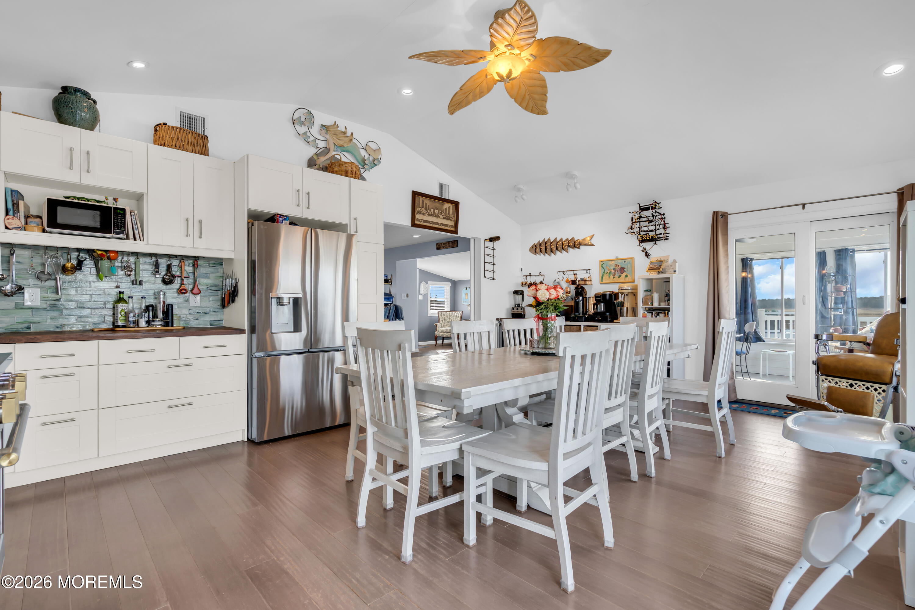 728 Twin Lakes Boulevard