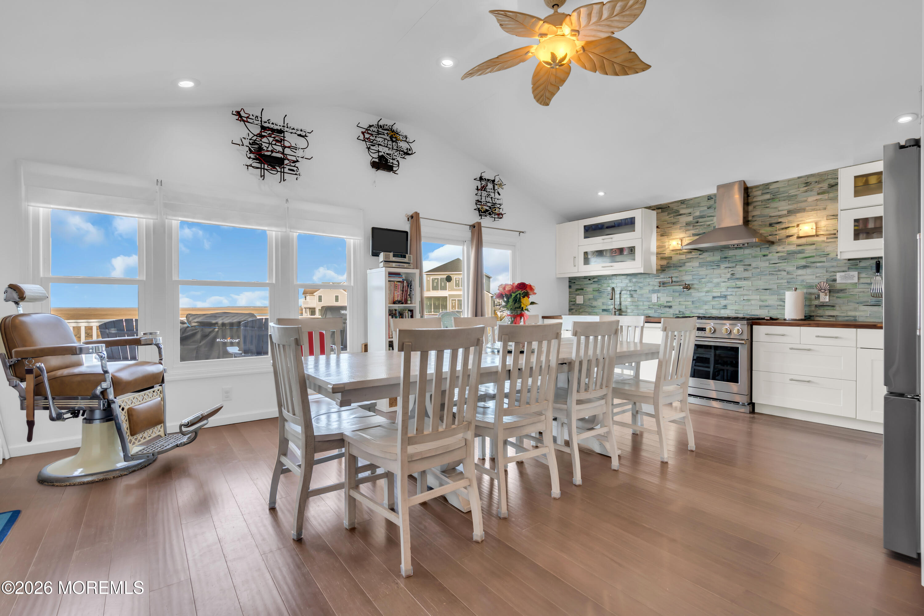 728 Twin Lakes Boulevard