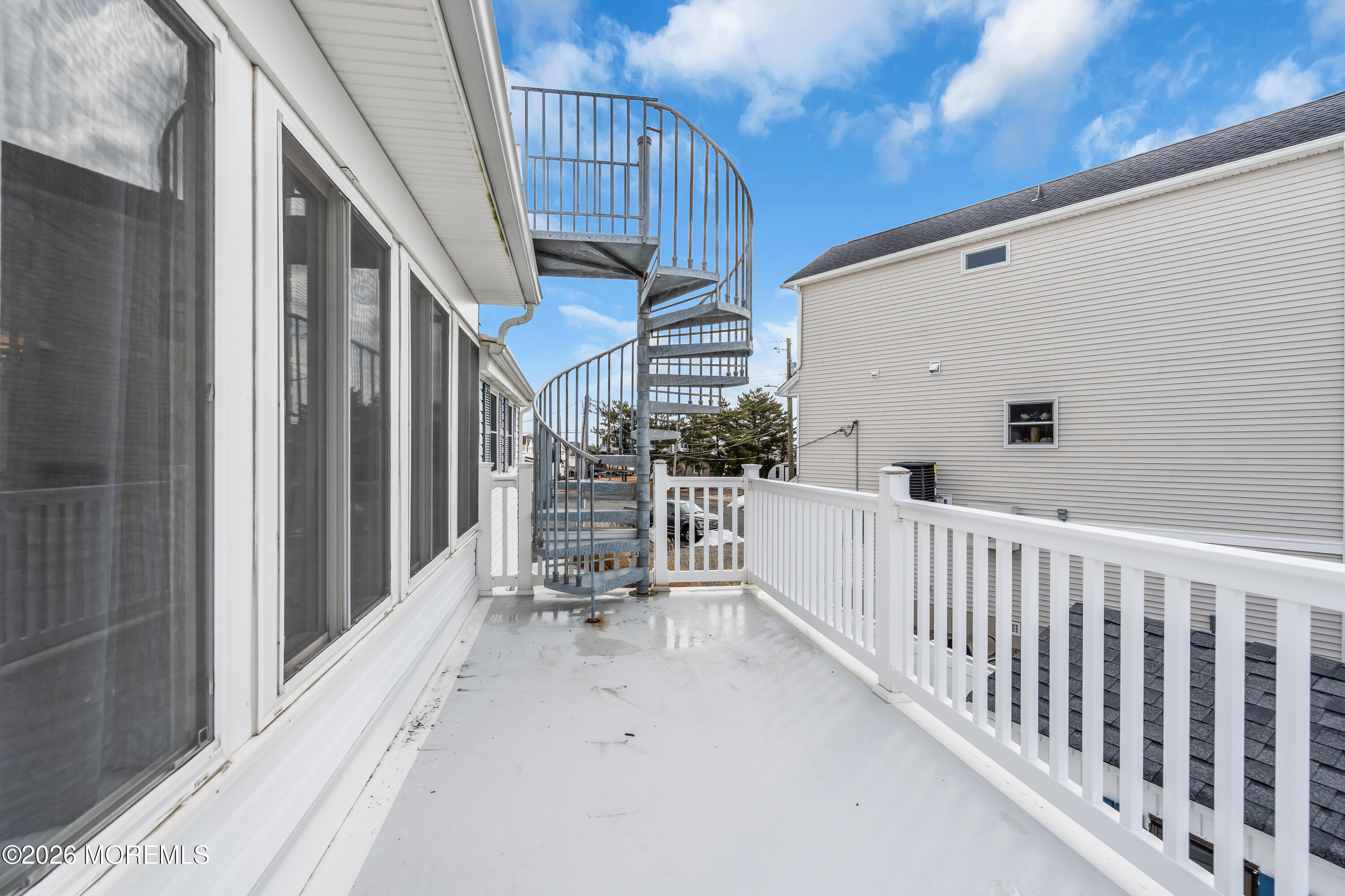 728 Twin Lakes Boulevard