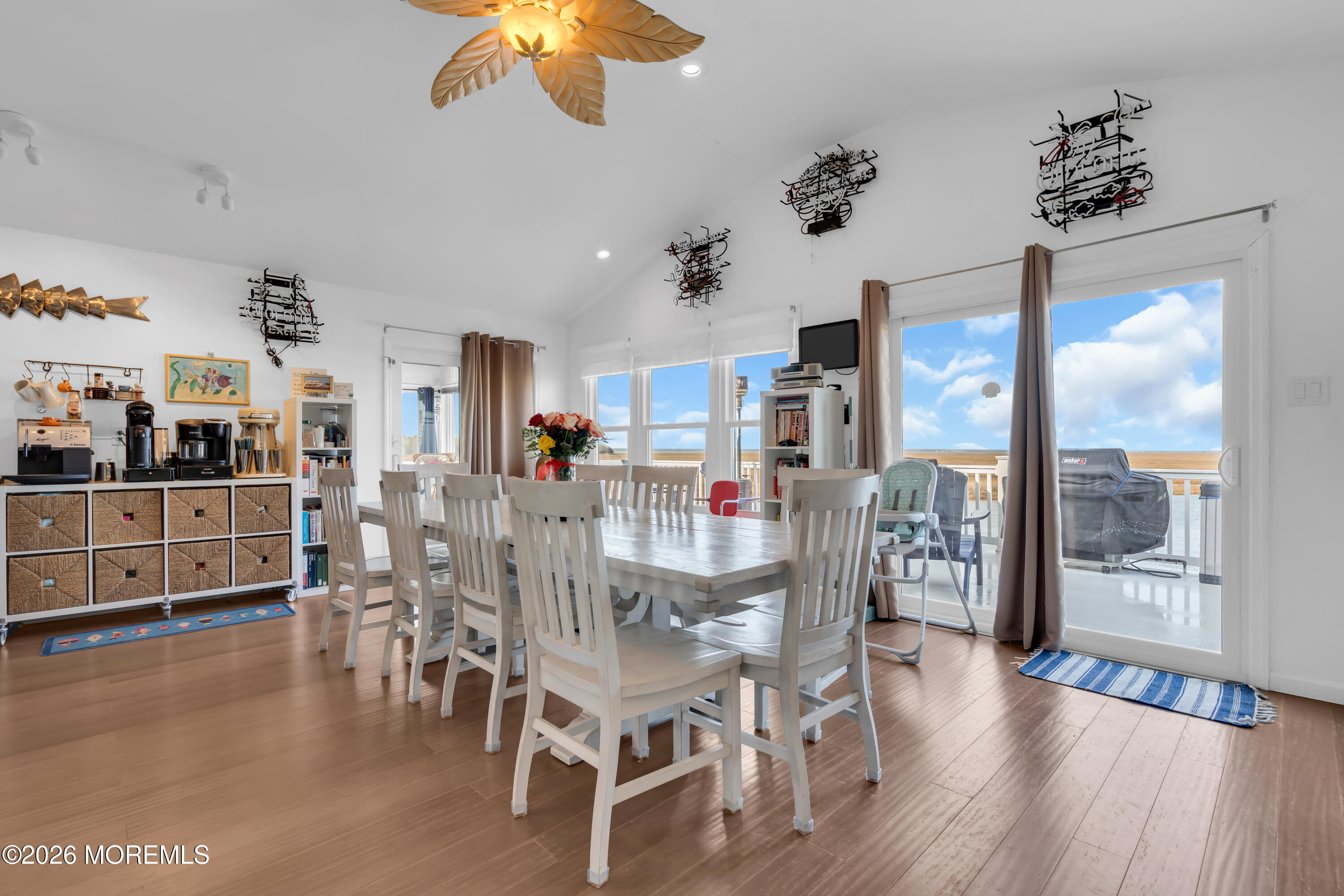 728 Twin Lakes Boulevard