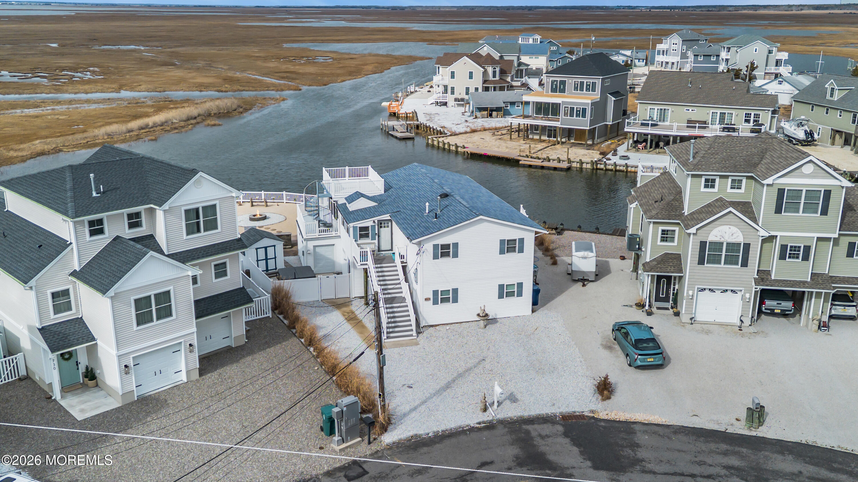 728 Twin Lakes Boulevard