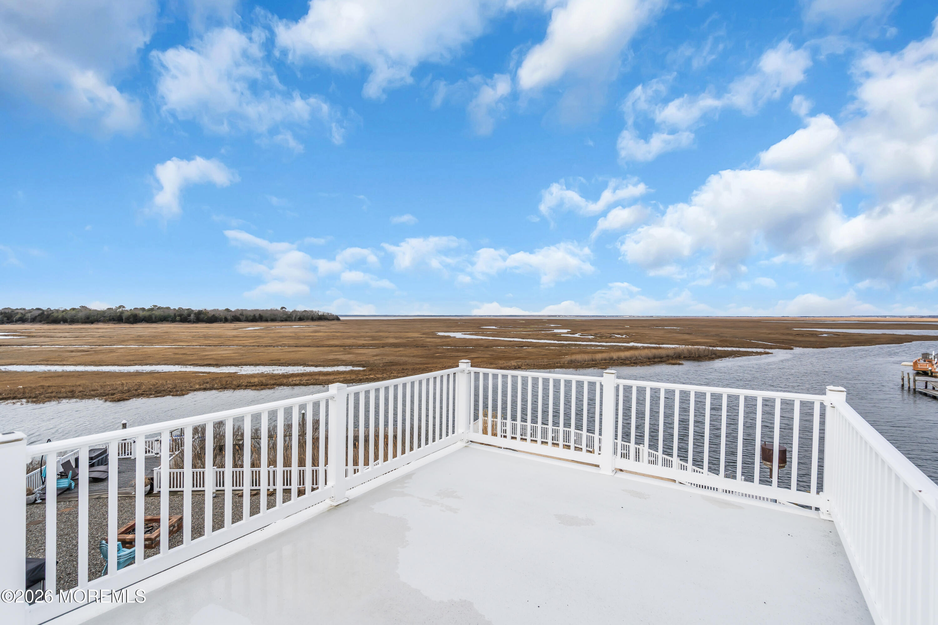 728 Twin Lakes Boulevard