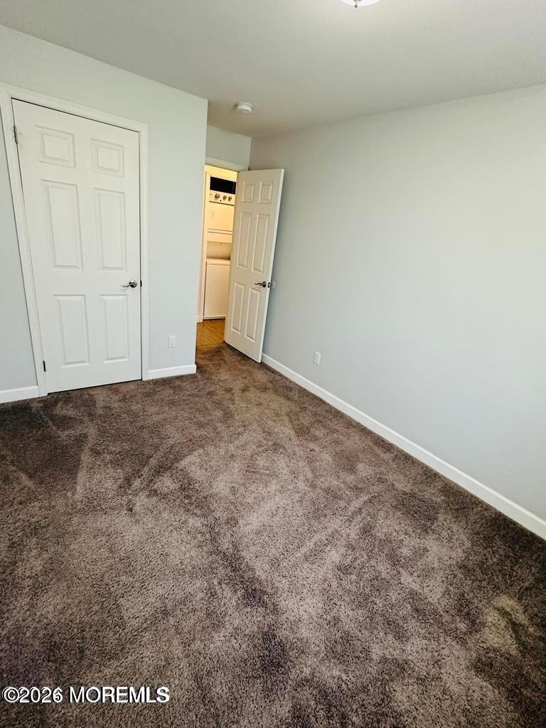 76 Des Moines Court