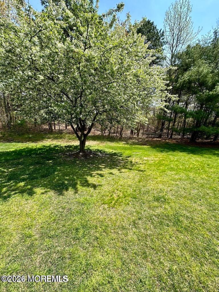 76 Des Moines Court