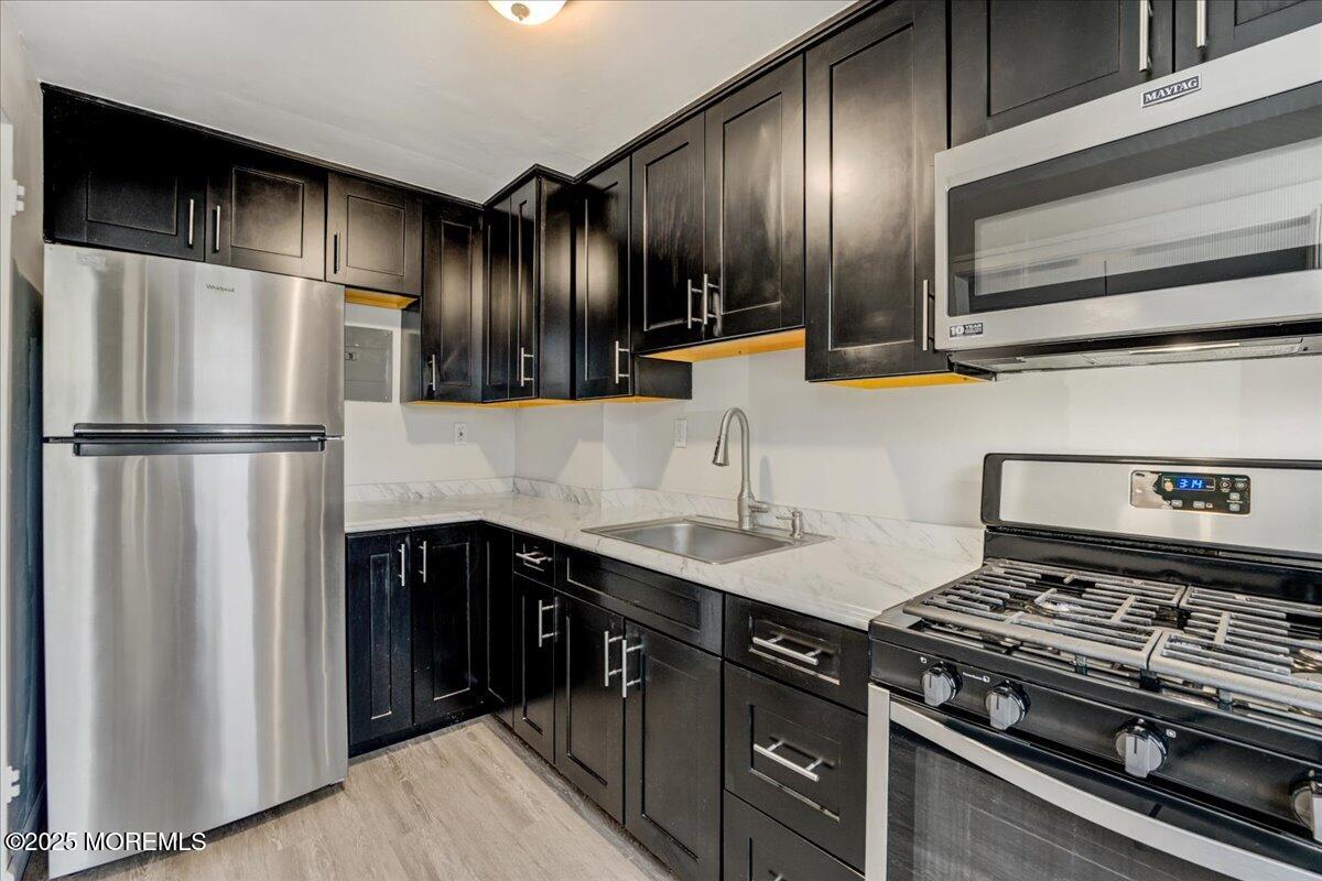 46 Manor Drive 401
