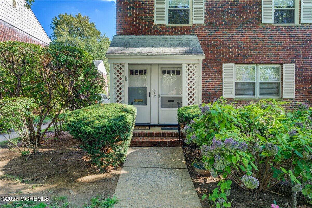 46 Manor Drive 401