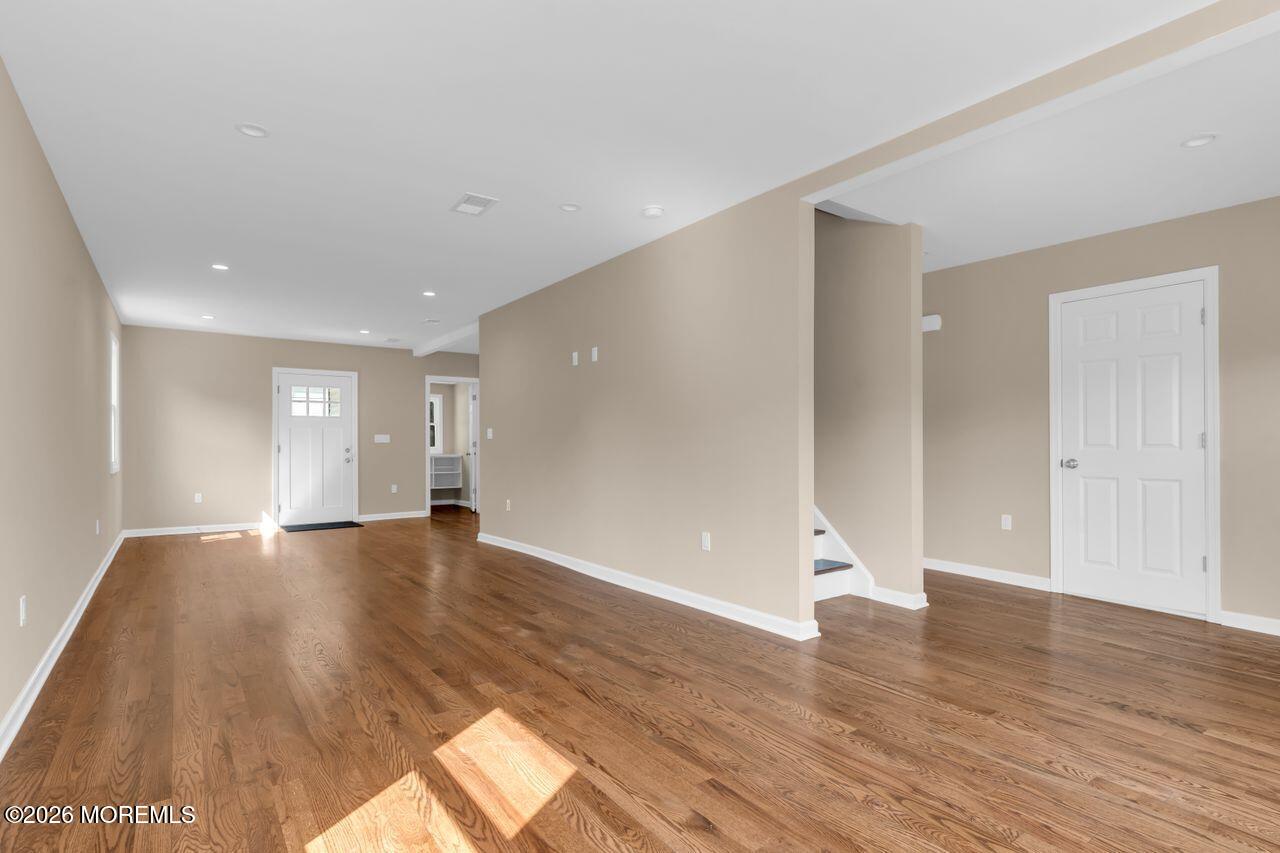 18 Maple Avenue