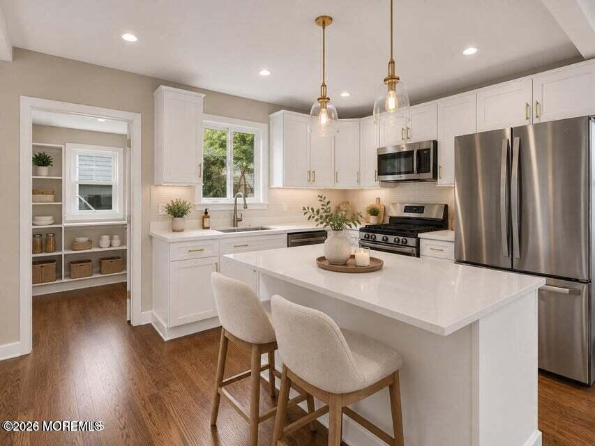 18 Maple Avenue