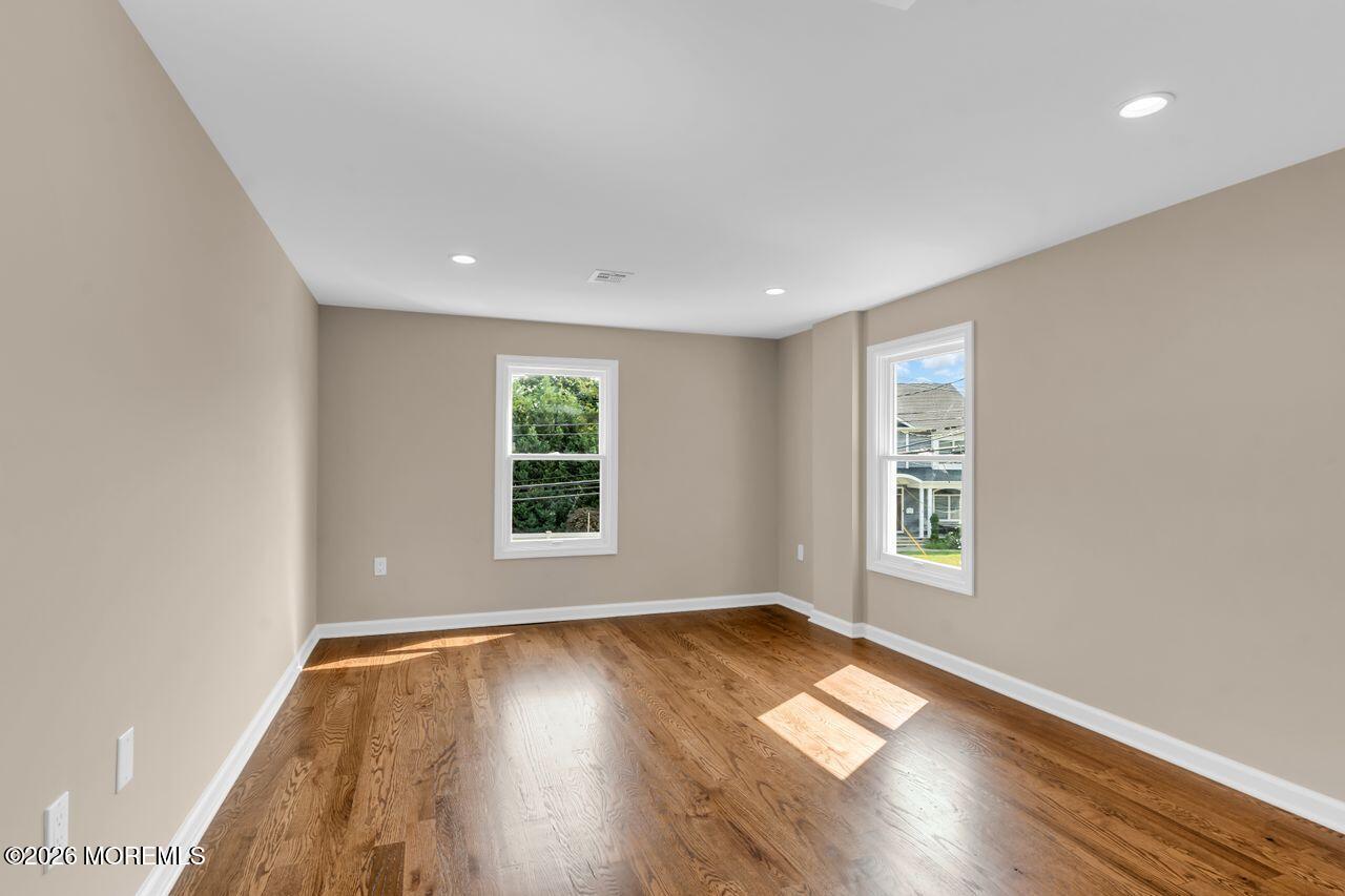 18 Maple Avenue
