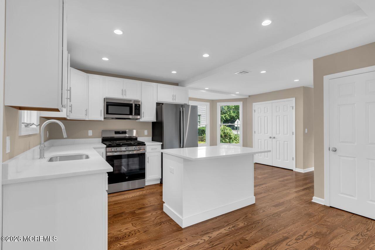 18 Maple Avenue