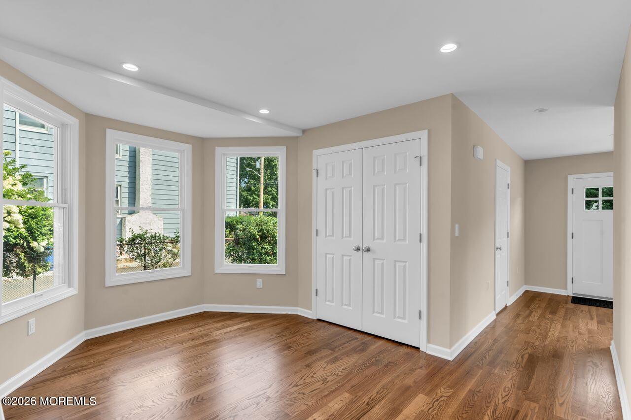 18 Maple Avenue