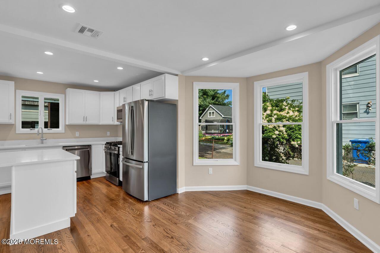 18 Maple Avenue
