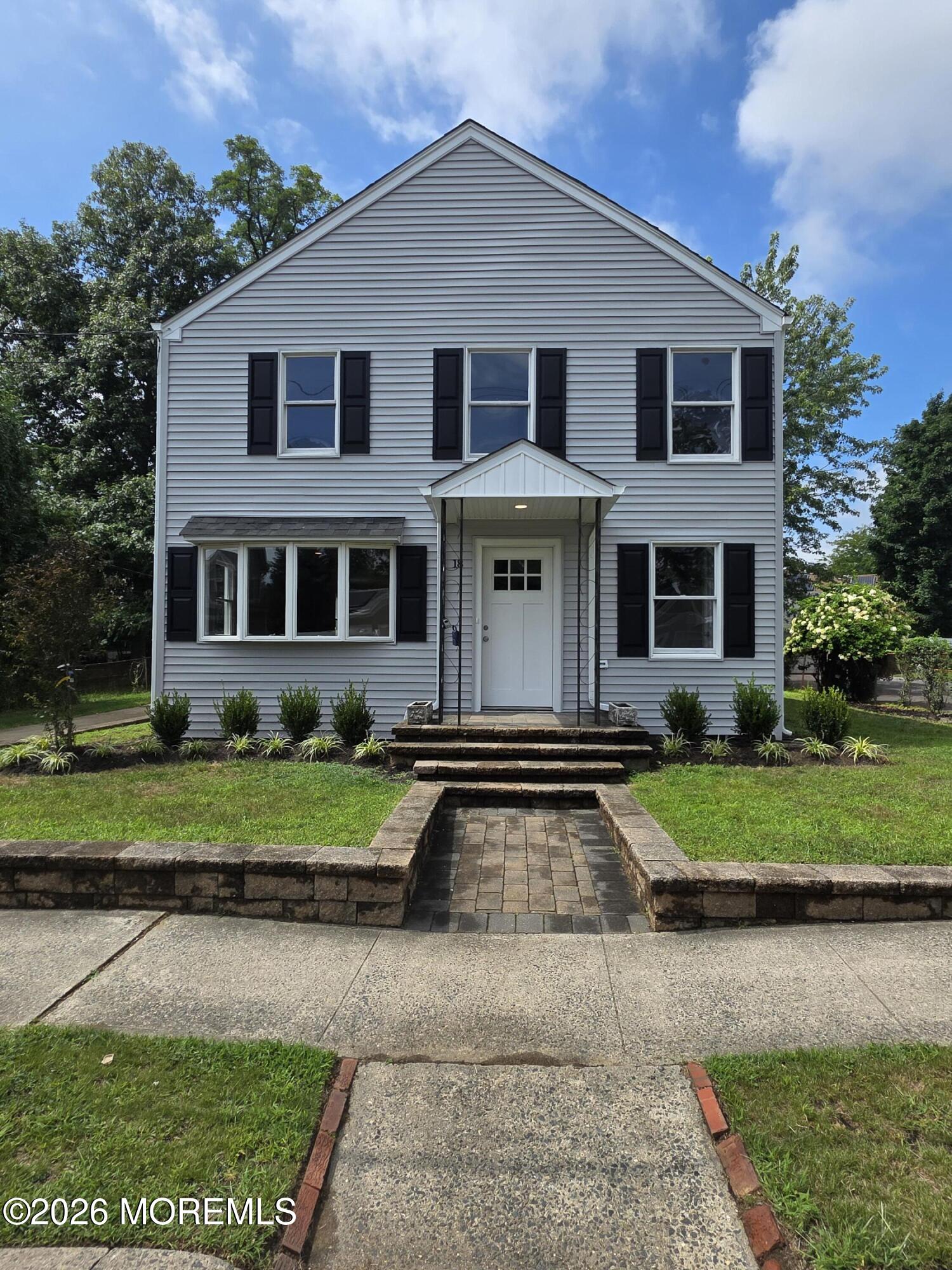 18 Maple Avenue A