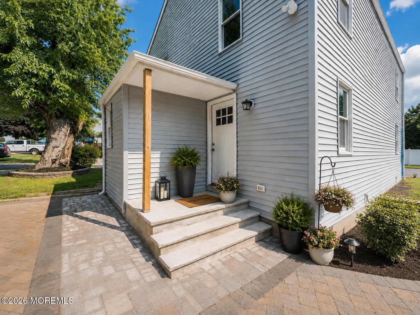 18 Maple Avenue A