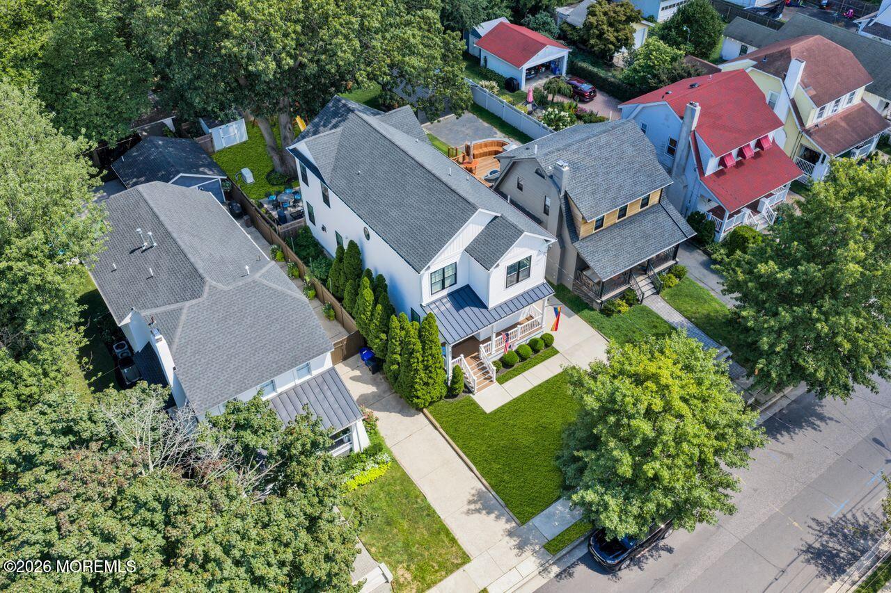 824 Drummond Avenue