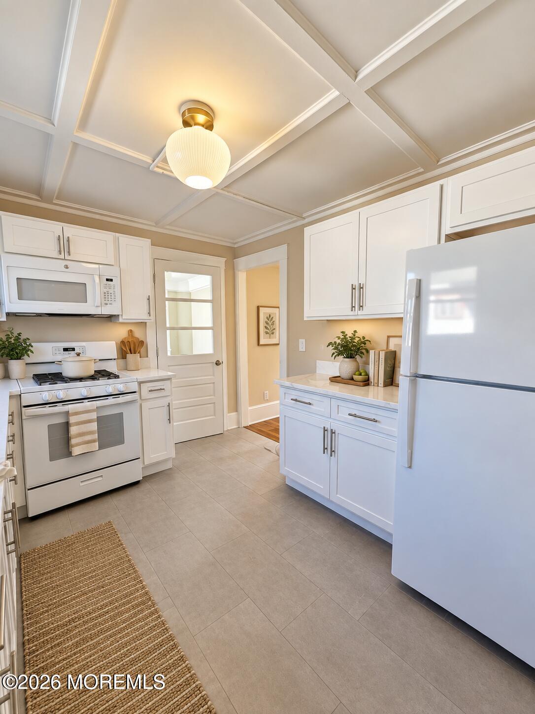 39 E Sunset Avenue