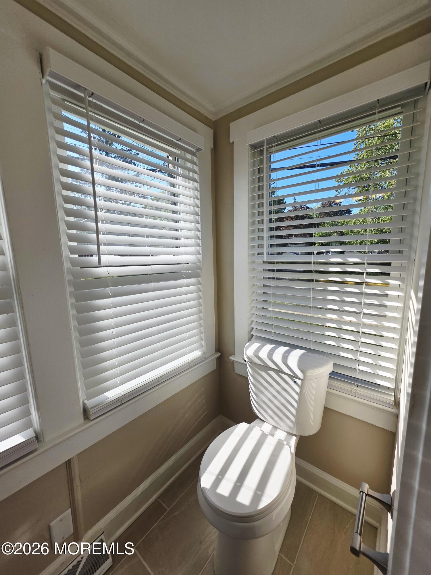 39 E Sunset Avenue