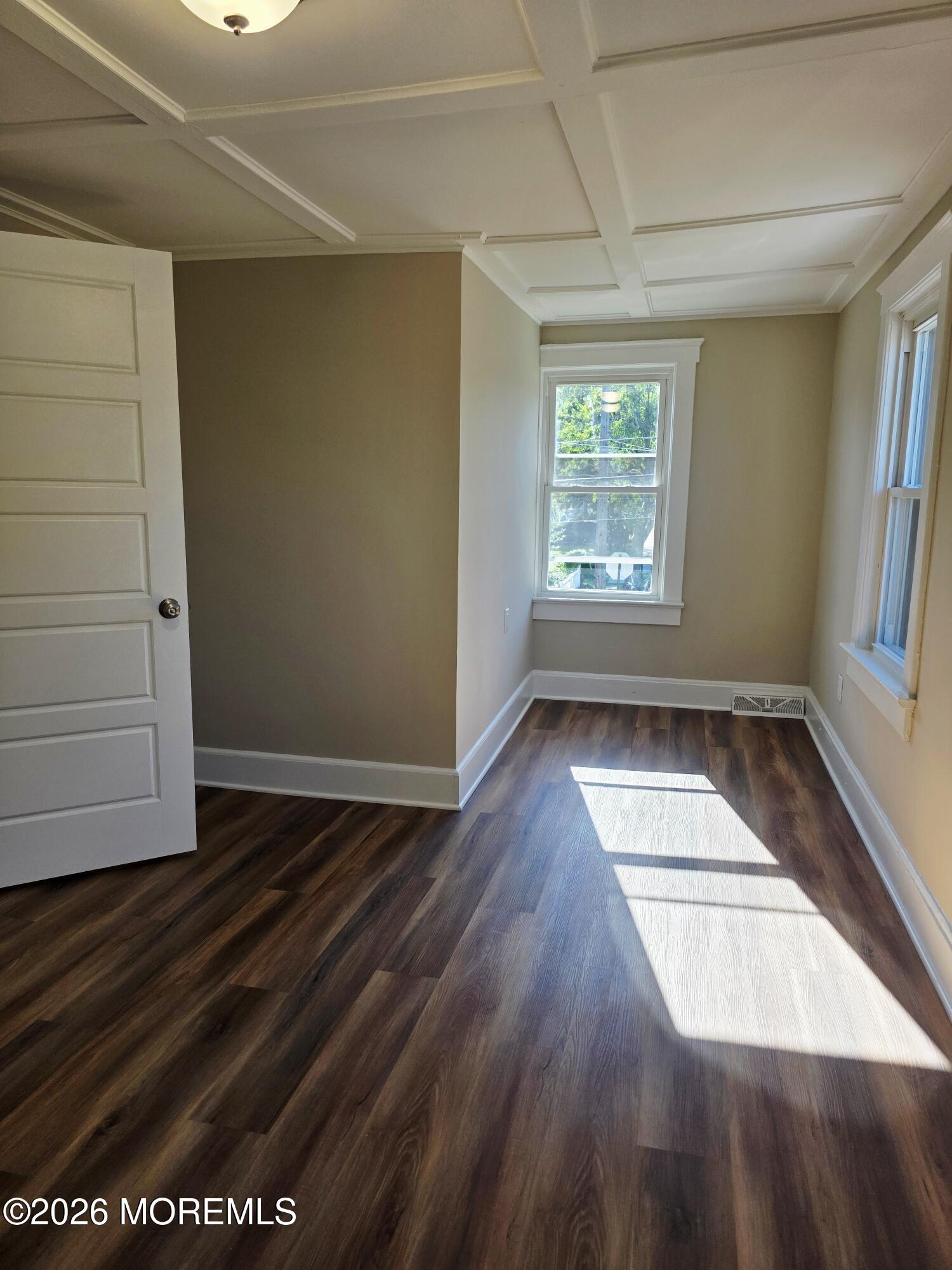 39 E Sunset Avenue