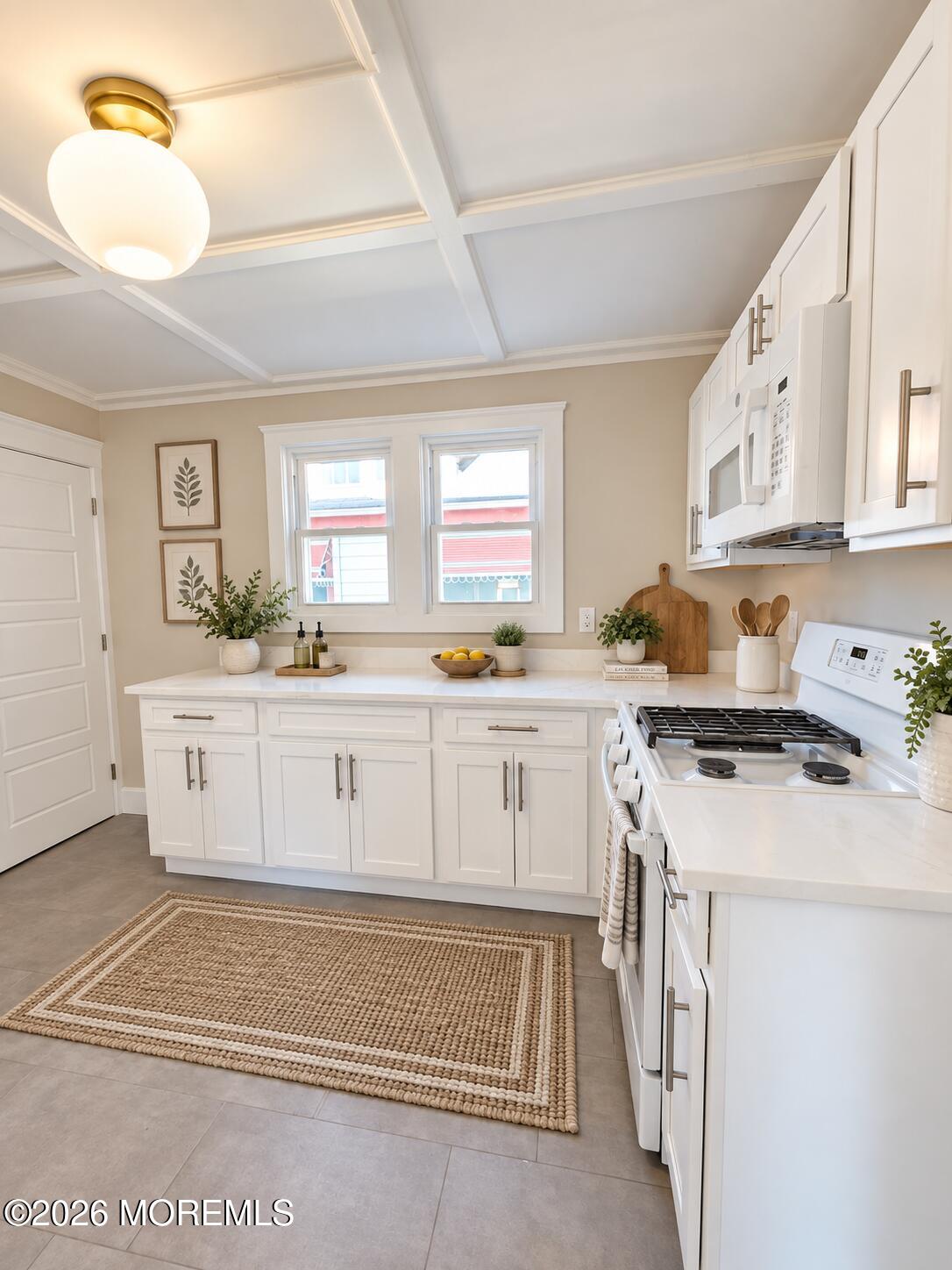 39 E Sunset Avenue