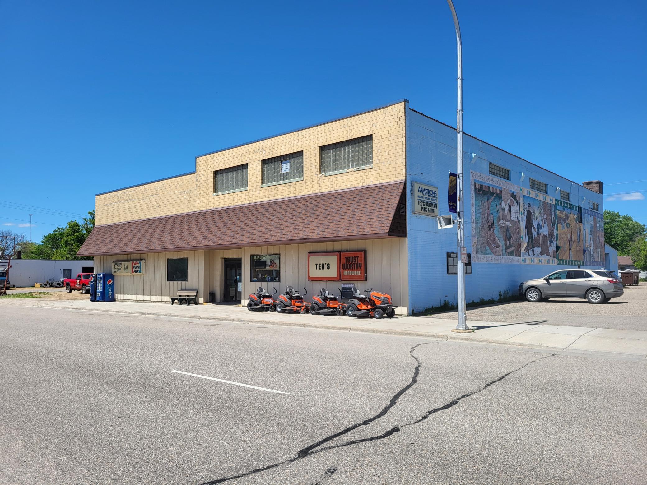 206 Minnesota Avenue W