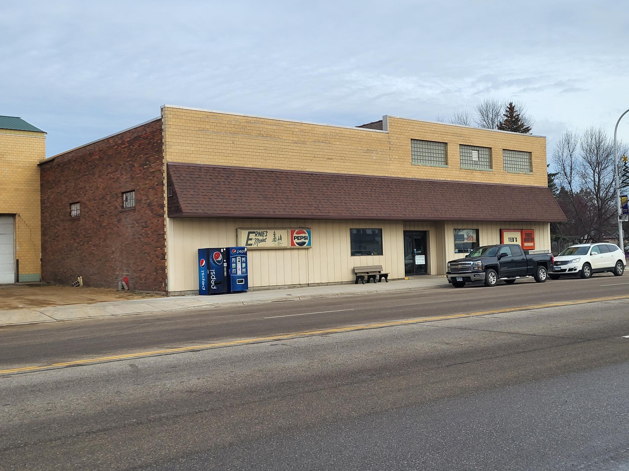 206 Minnesota Avenue W