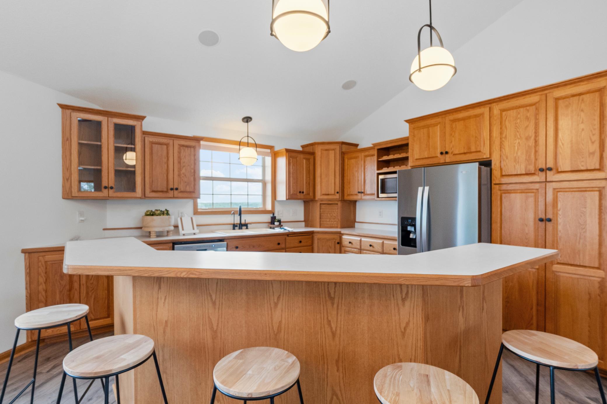 360 Karens Way NW
