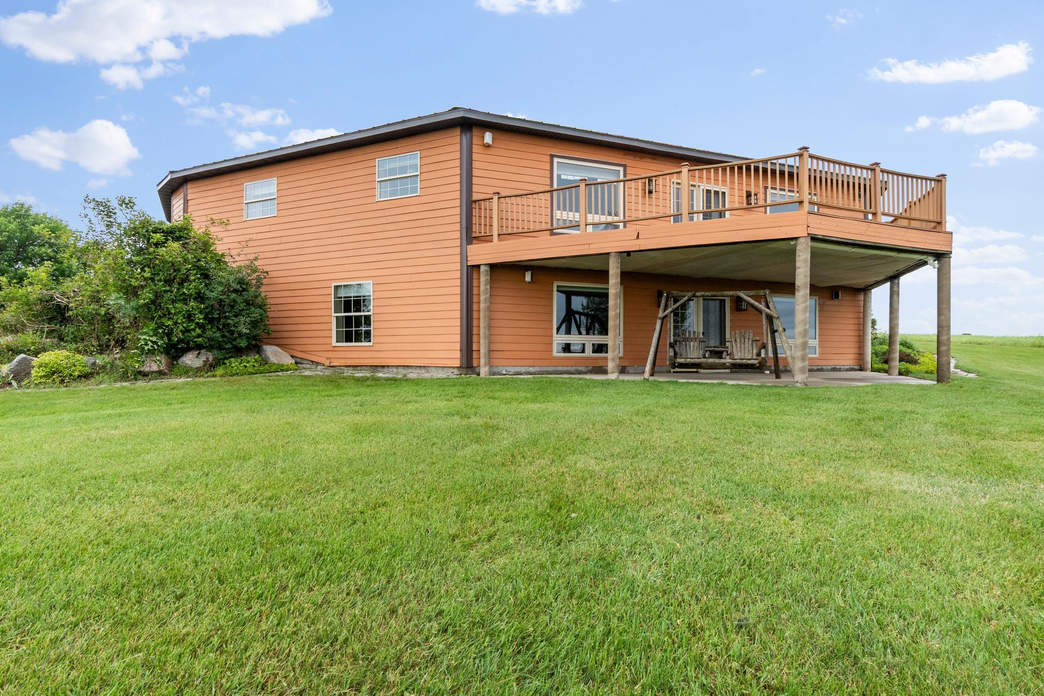 360 Karens Way NW