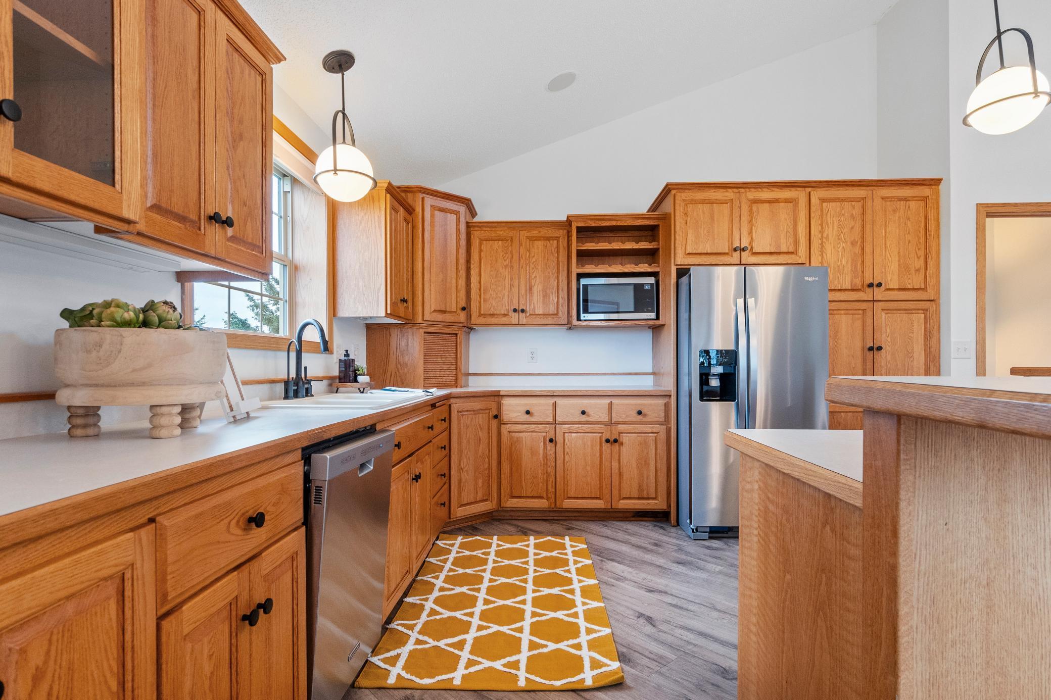 360 Karens Way NW