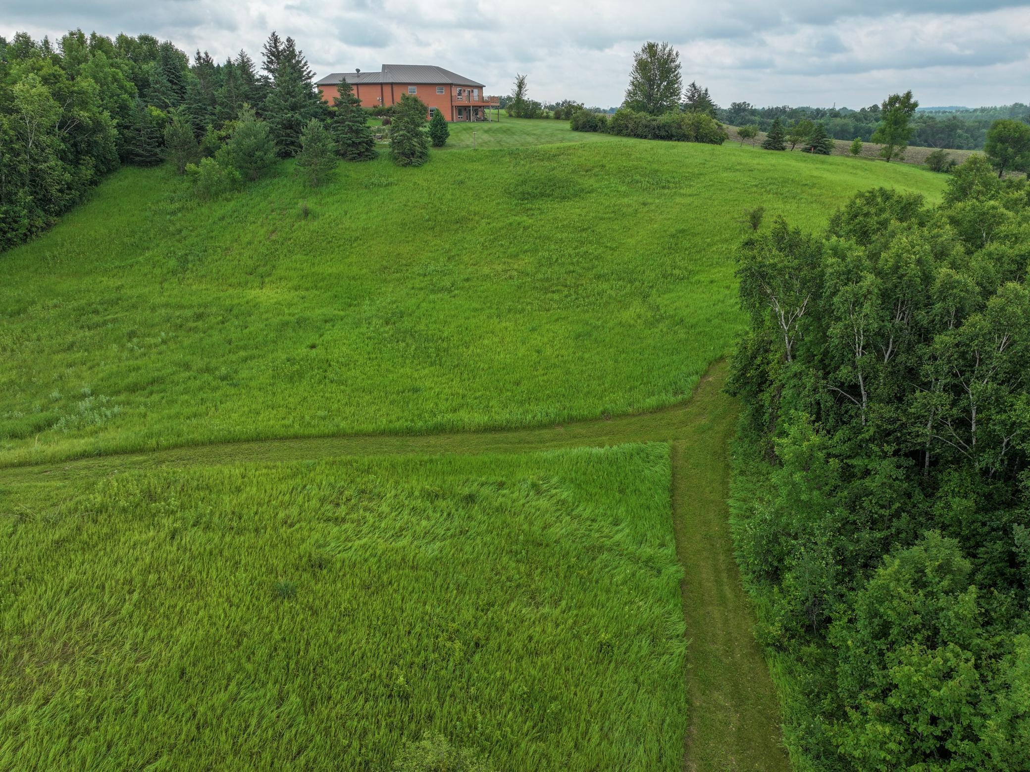360 Karens Way NW
