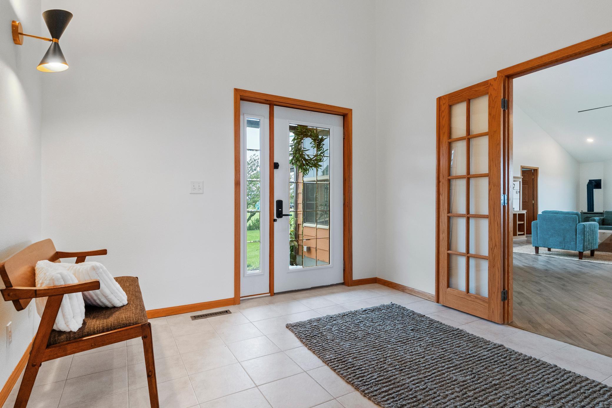 360 Karens Way NW