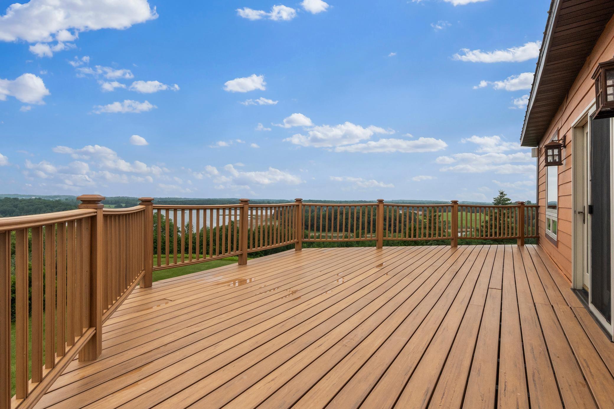360 Karens Way NW